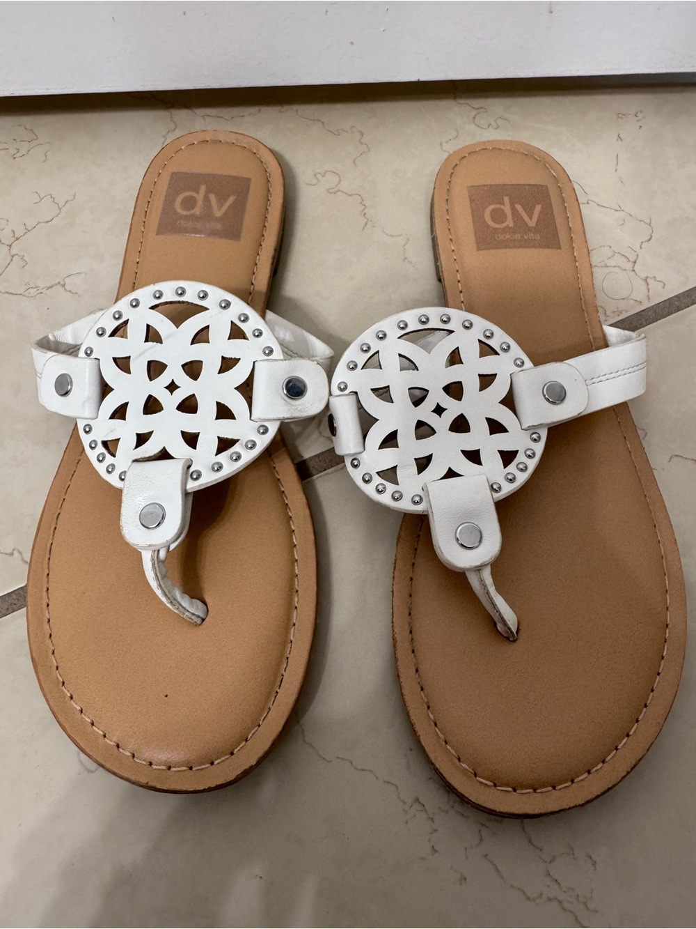 DV by Dolce Vita White Sandals - Women's - Picture 2 of 4